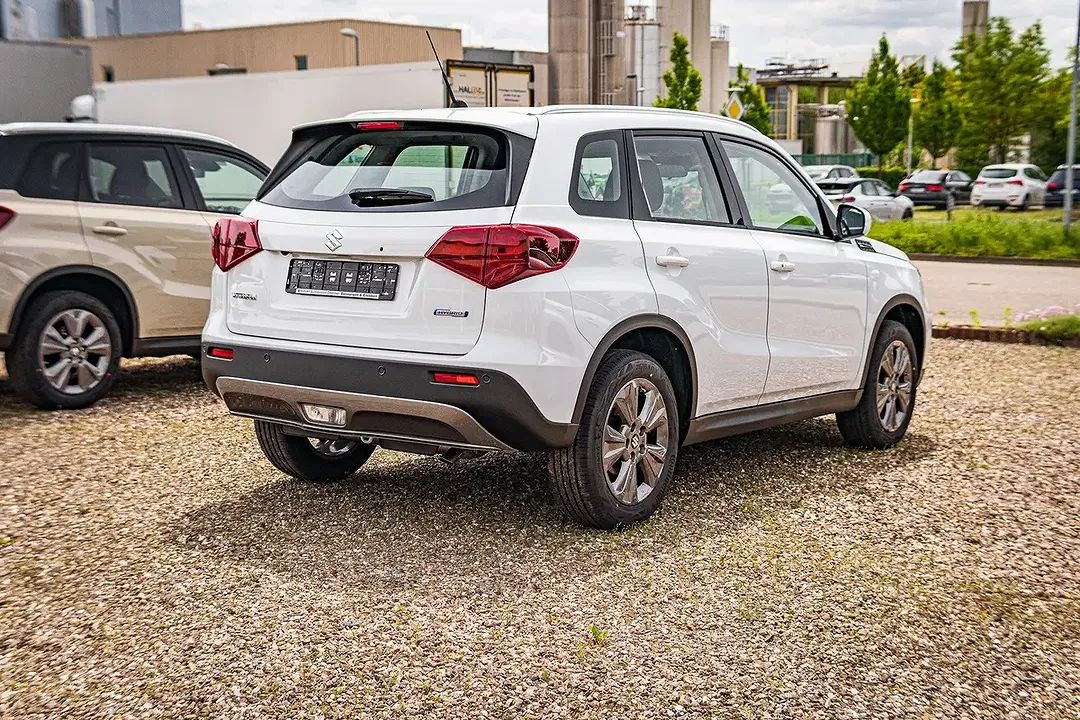 Suzuki Vitara - Thumbnail 6