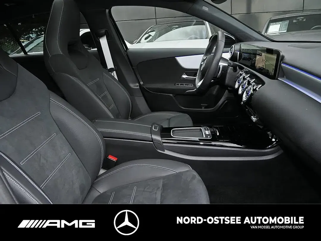 Mercedes-Benz A 200 - Thumbnail 11