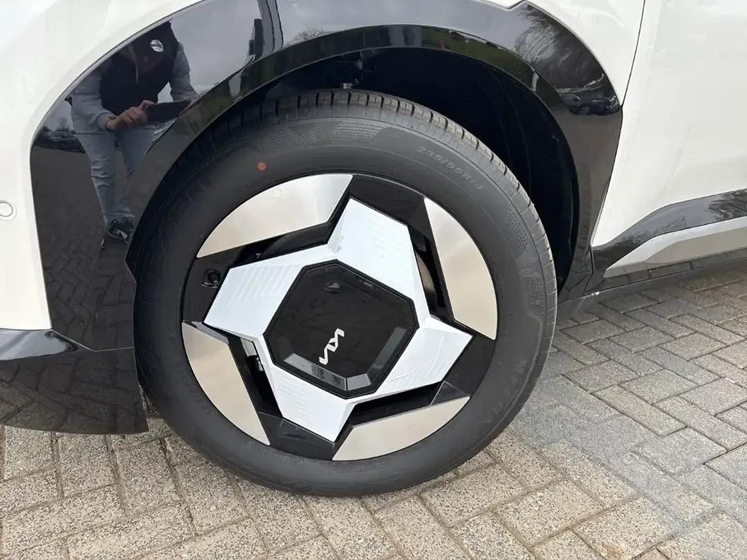 Kia EV5 - Thumbnail 6