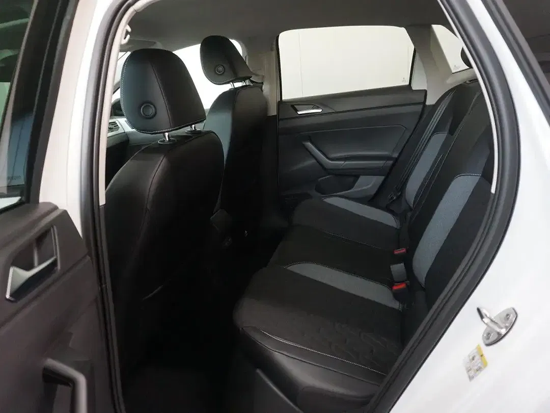 Volkswagen Polo - Thumbnail 10
