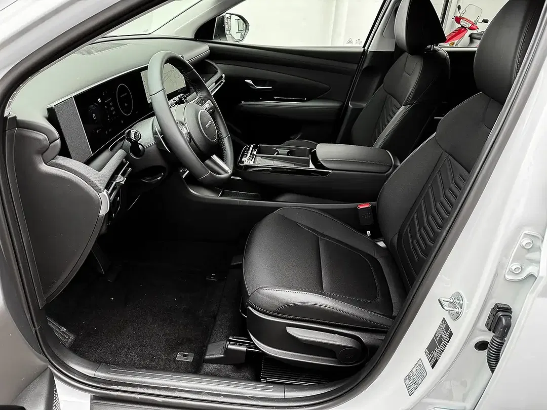 Hyundai TUCSON - Thumbnail 12