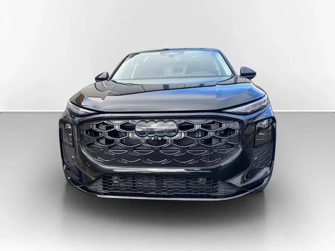 Audi Q3 - Thumbnail 2