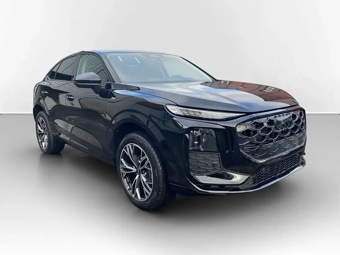 Audi Q3 - Thumbnail 3