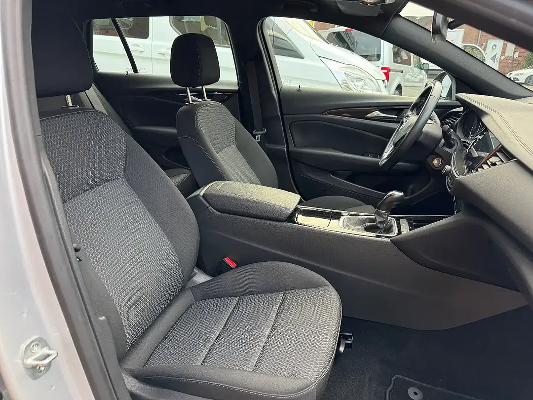 Opel Insignia - Thumbnail 12