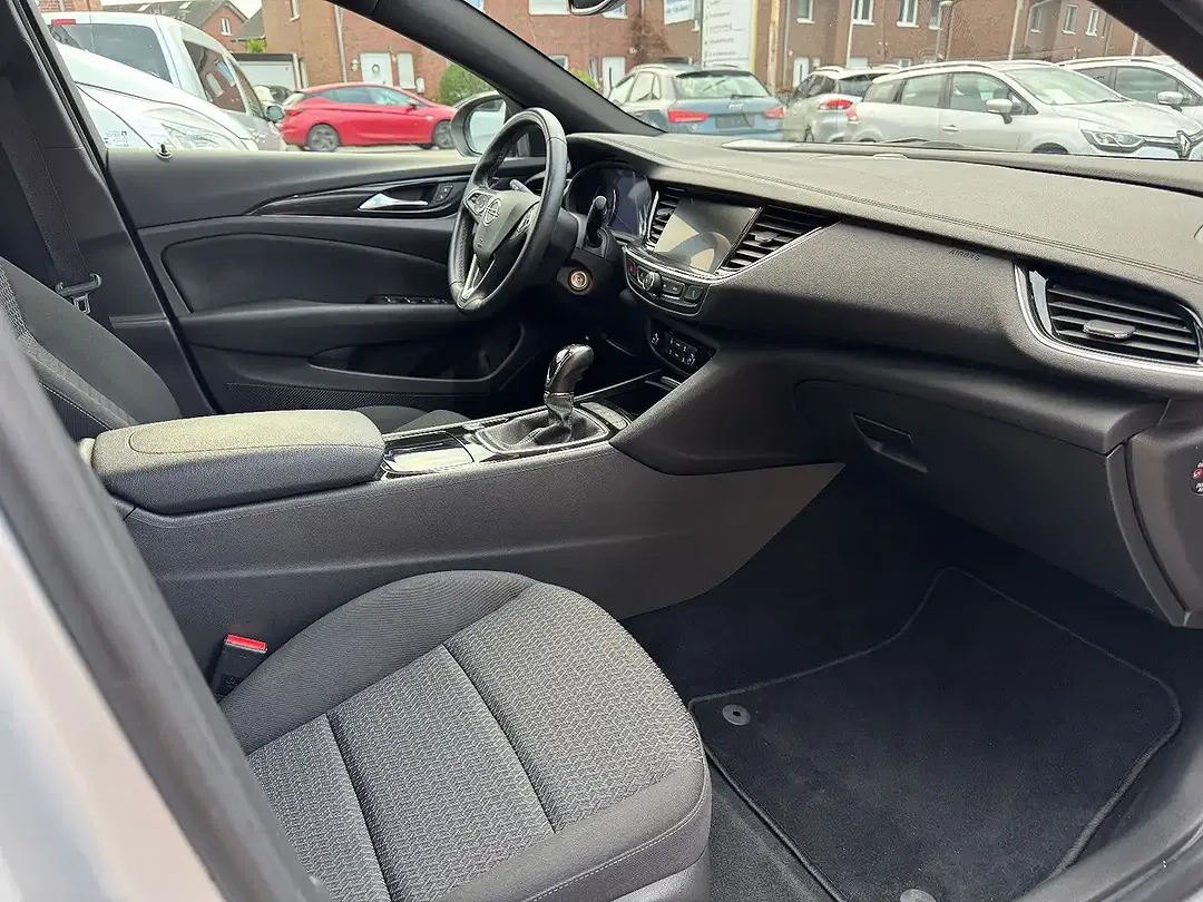 Opel Insignia - Thumbnail 13