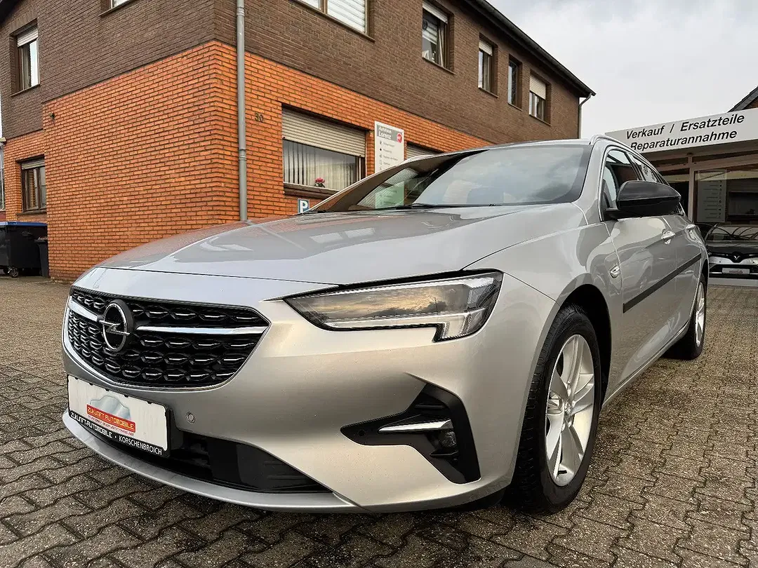 Opel Insignia - Thumbnail 2