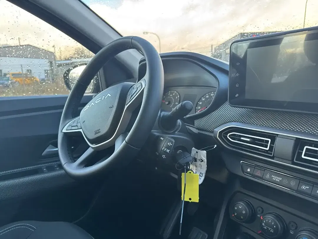 Dacia Sandero - Thumbnail 12