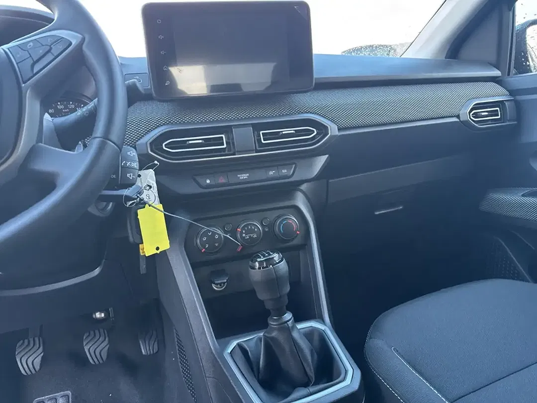 Dacia Sandero - Thumbnail 13
