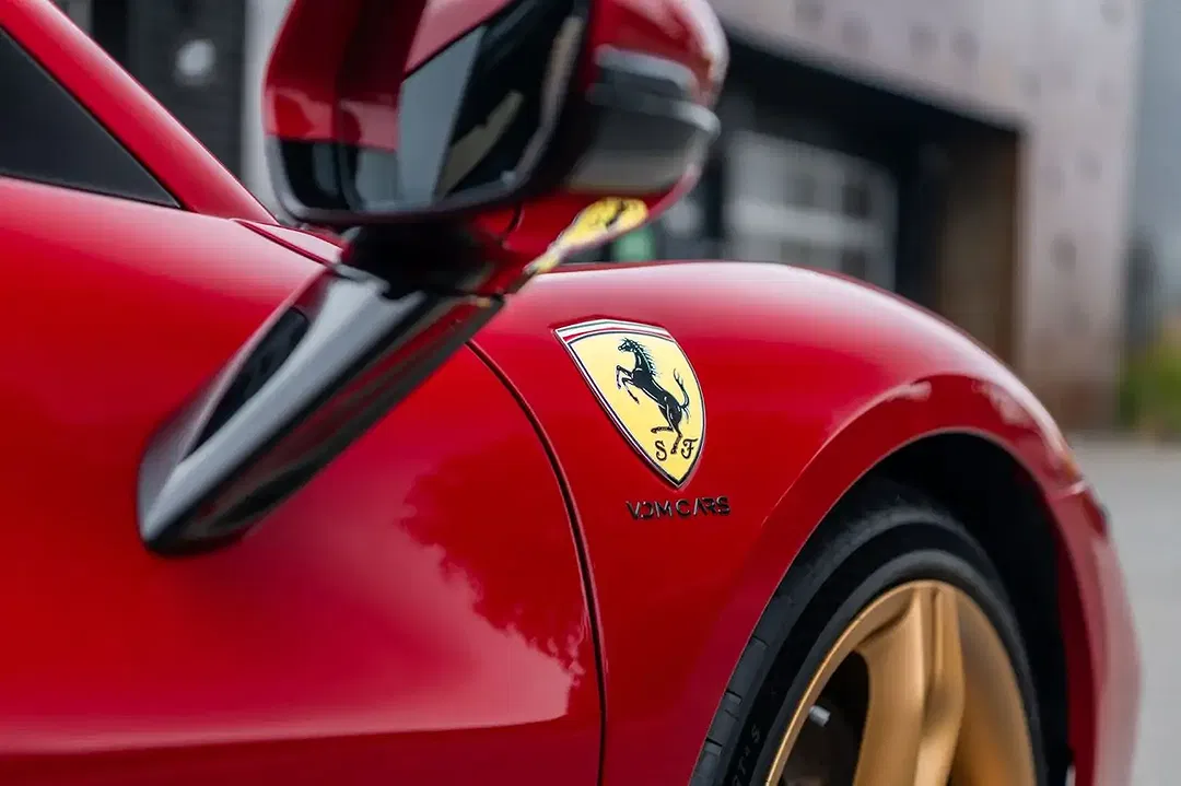 Ferrari 296 GTS - Thumbnail 10