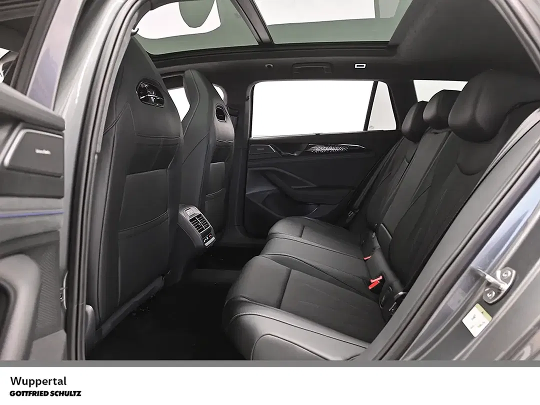 Volkswagen Passat - Thumbnail 12