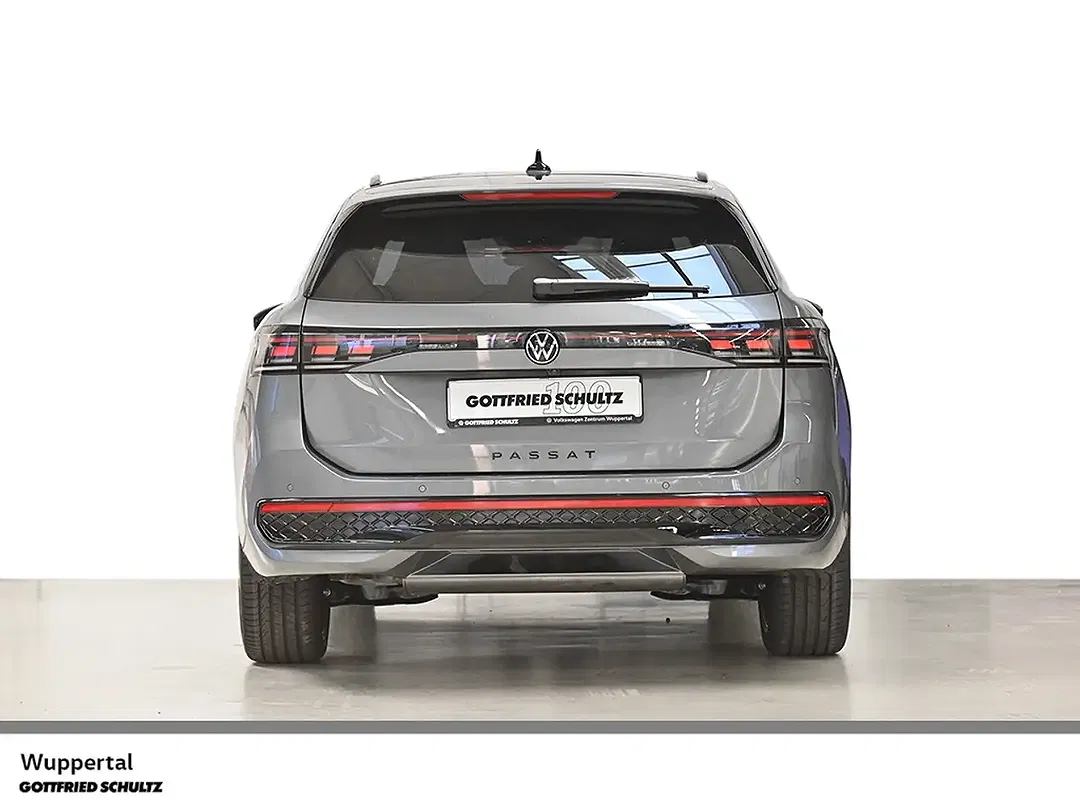 Volkswagen Passat - Thumbnail 4