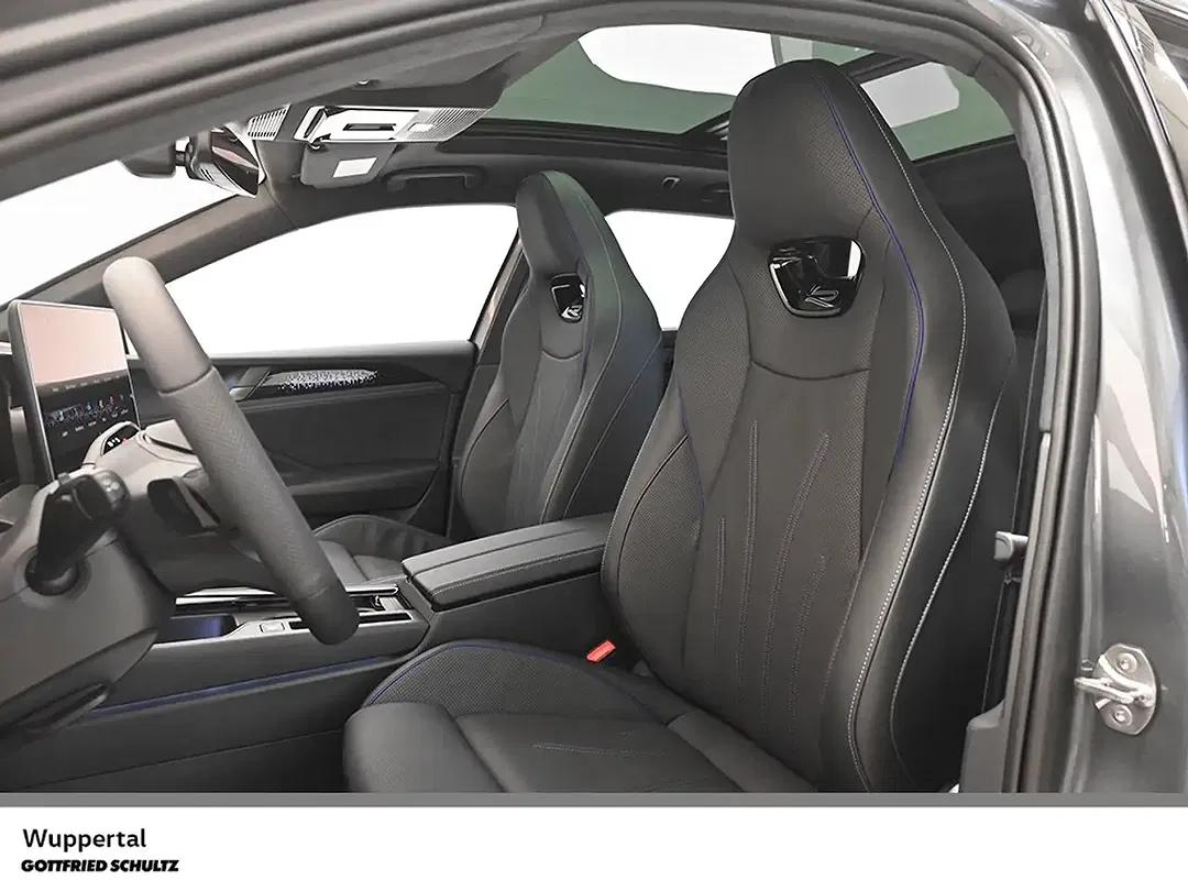 Volkswagen Passat - Thumbnail 9