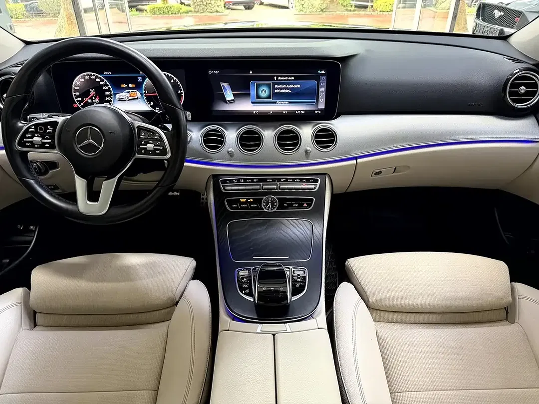 Mercedes-Benz E 200 - Thumbnail 12
