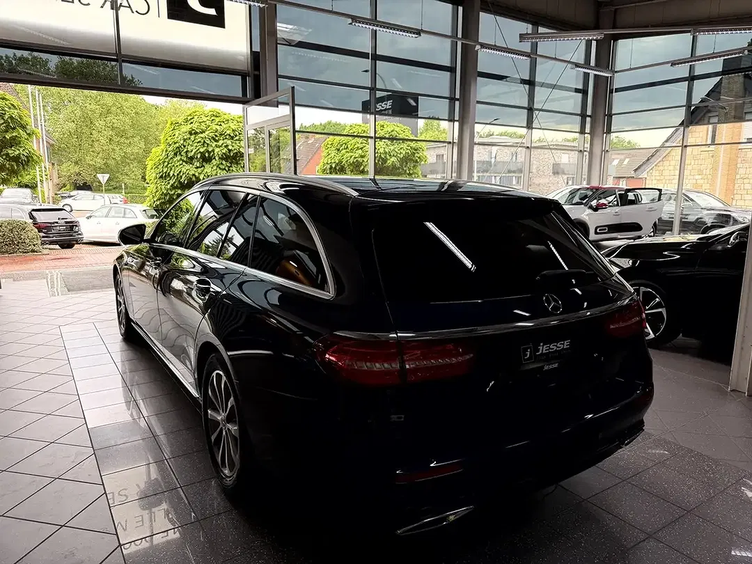 Mercedes-Benz E 200 - Thumbnail 7