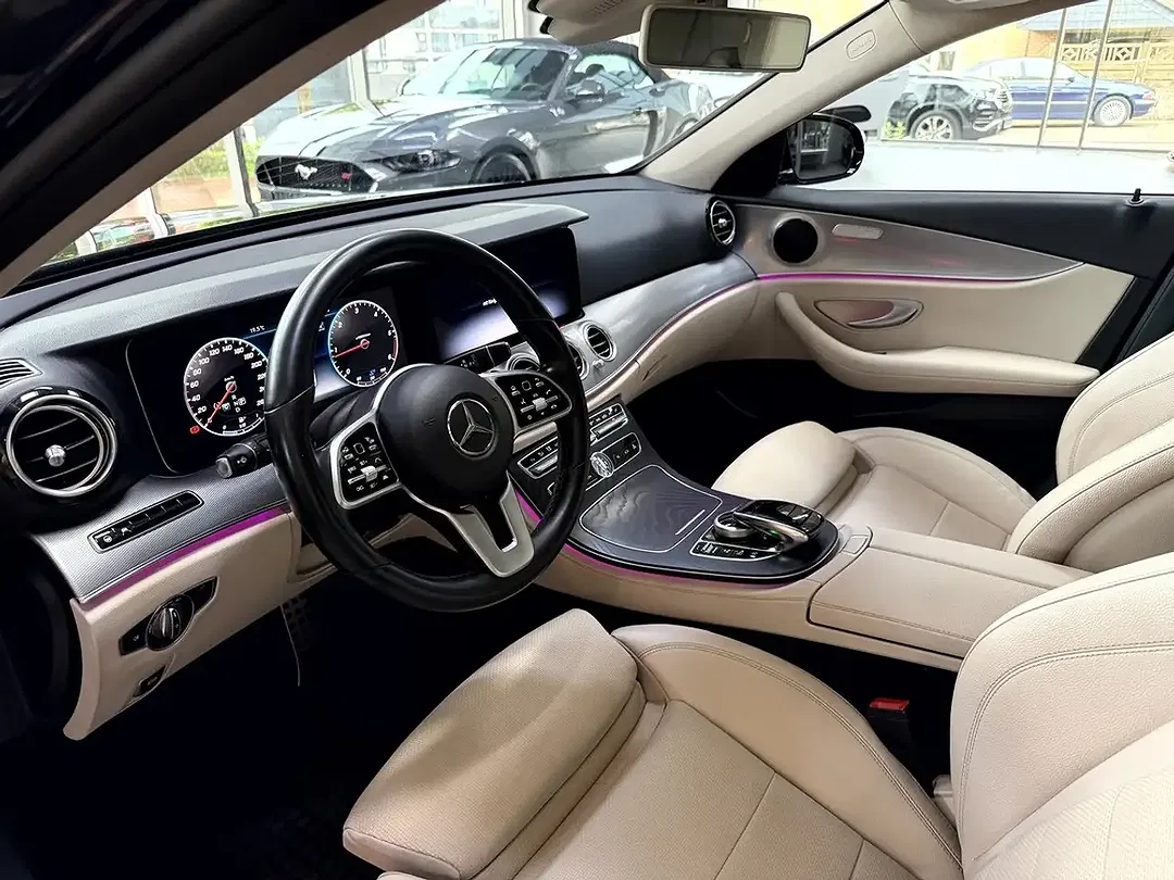 Mercedes-Benz E 200 - Thumbnail 9