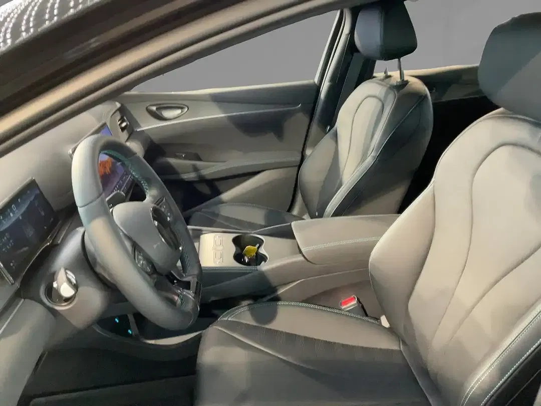 BYD Seal 6 - Thumbnail 8