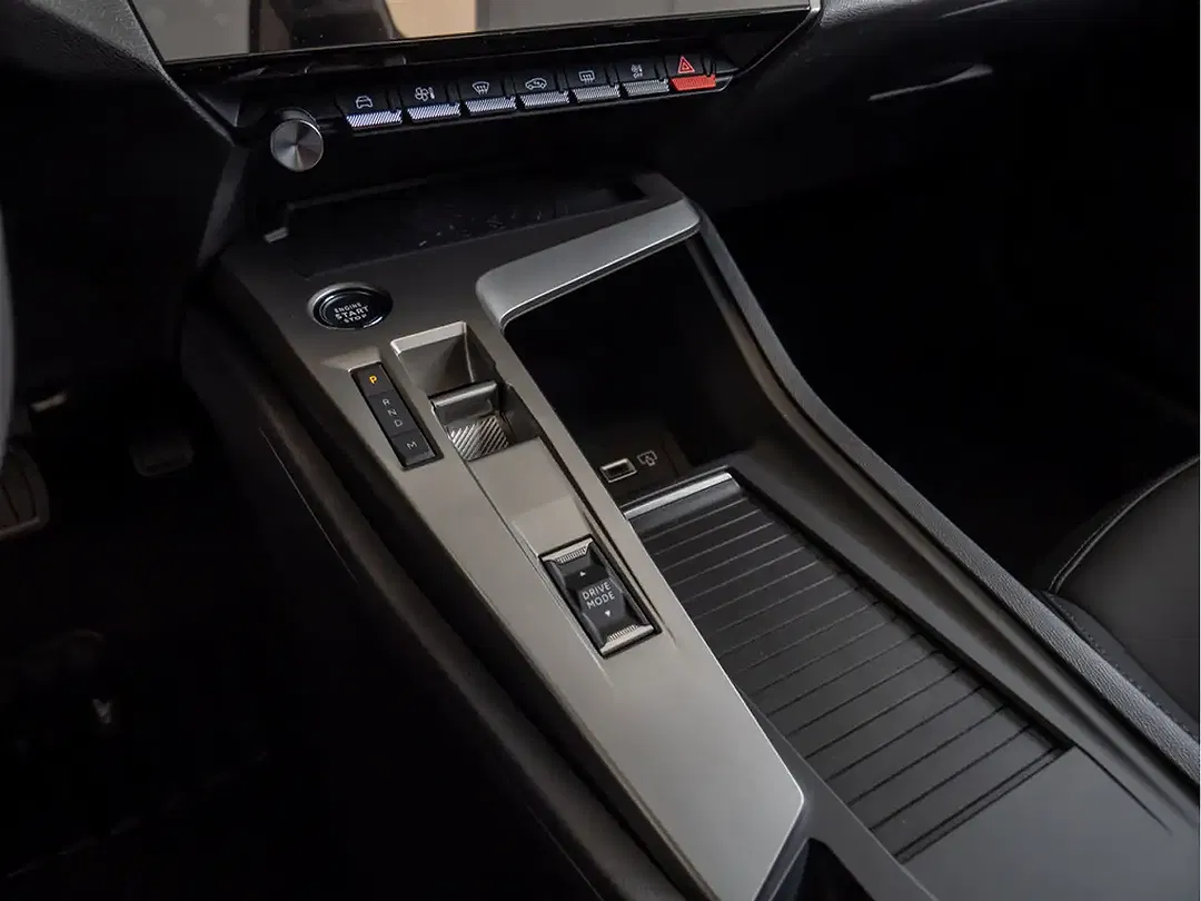 Peugeot 308 - Thumbnail 11