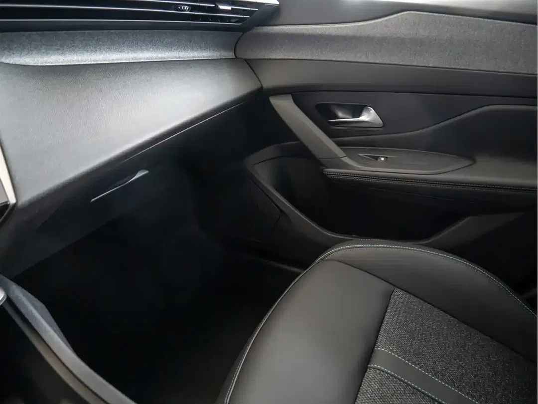Peugeot 308 - Thumbnail 12