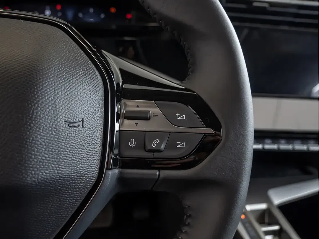 Peugeot 308 - Thumbnail 13