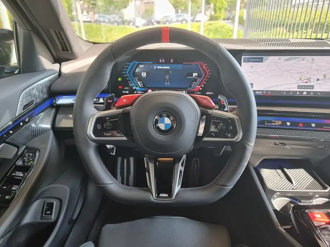 BMW M5 - Thumbnail 8