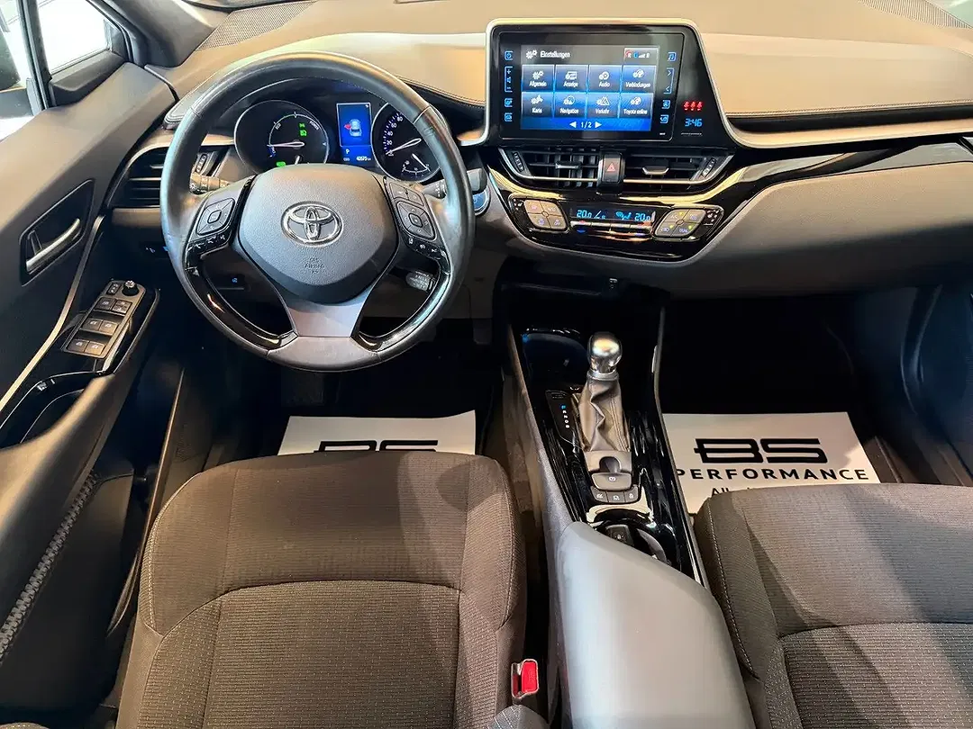 Toyota C-HR - Thumbnail 13