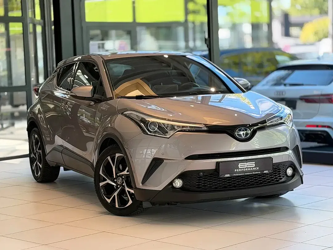 Toyota C-HR - Thumbnail 3