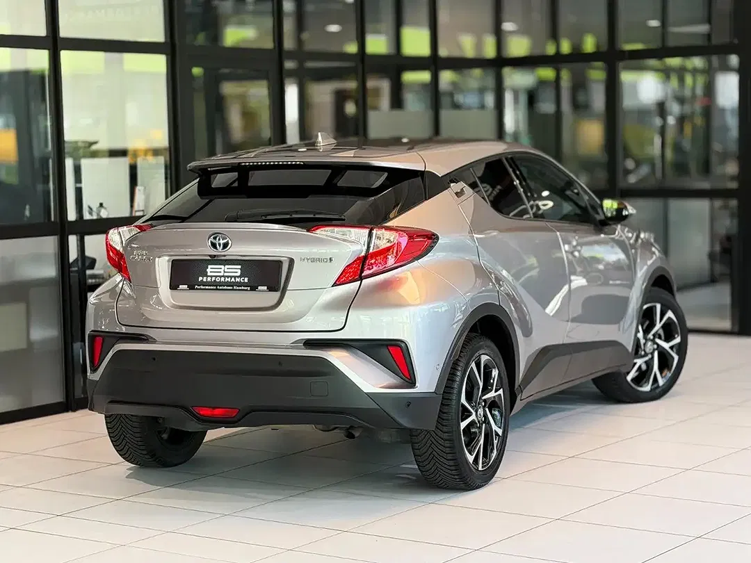 Toyota C-HR - Thumbnail 4