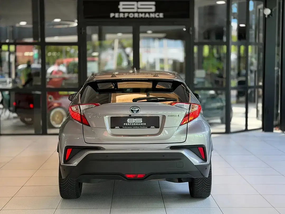 Toyota C-HR - Thumbnail 6