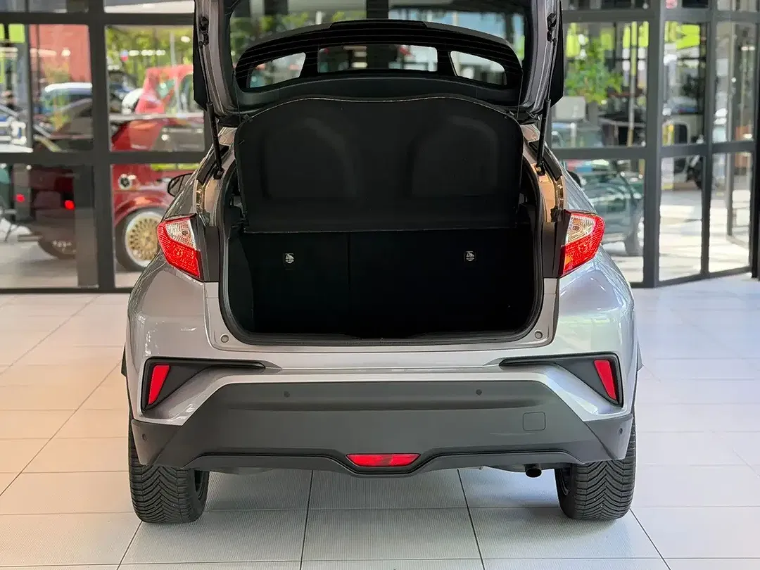 Toyota C-HR - Thumbnail 7