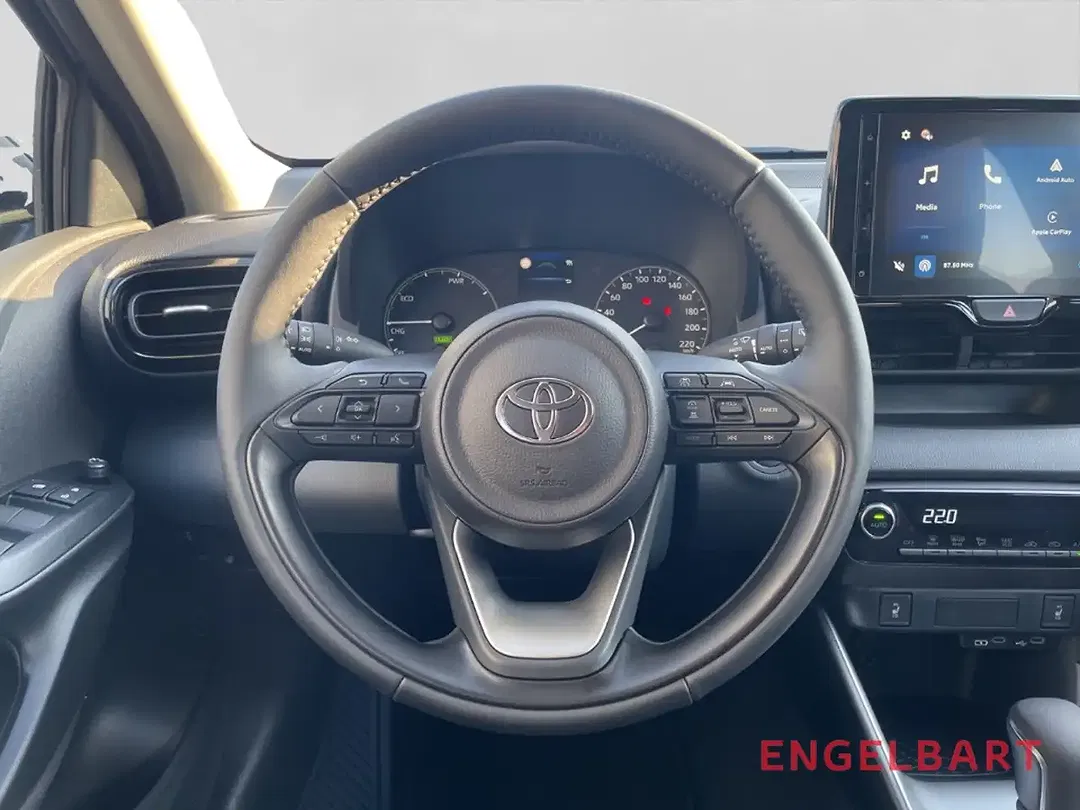 Toyota Yaris - Thumbnail 7