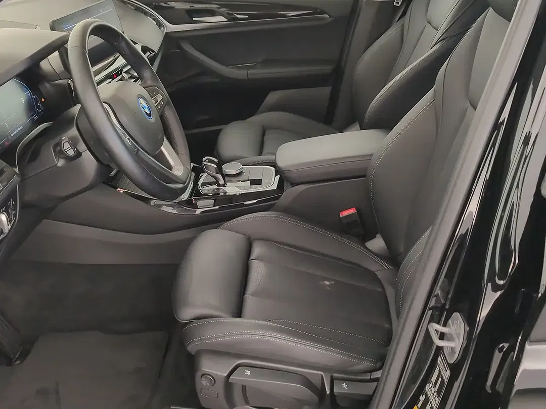 BMW X3 - Thumbnail 2