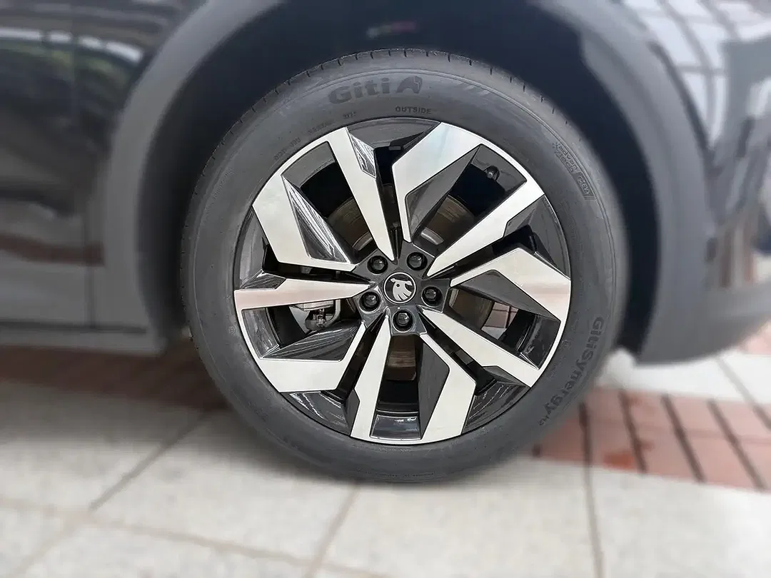 Skoda Elroq - Thumbnail 6