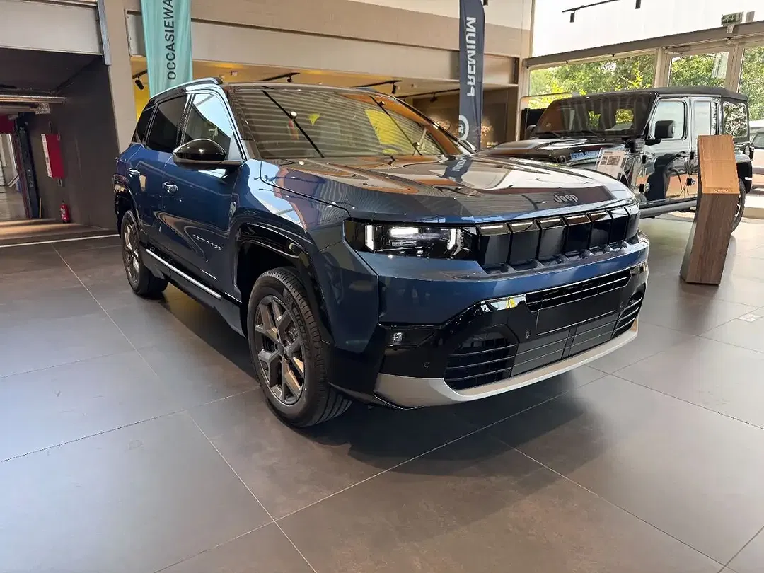 Jeep Compass - Thumbnail 2