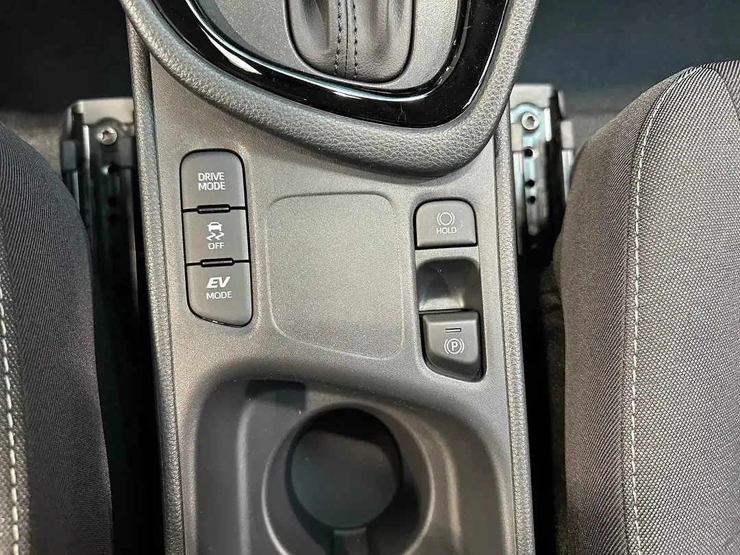 Toyota Yaris - Thumbnail 8