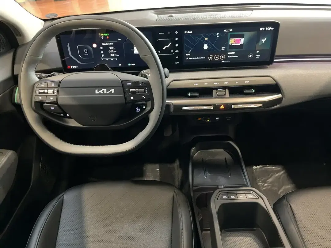 Kia EV4 - Thumbnail 9