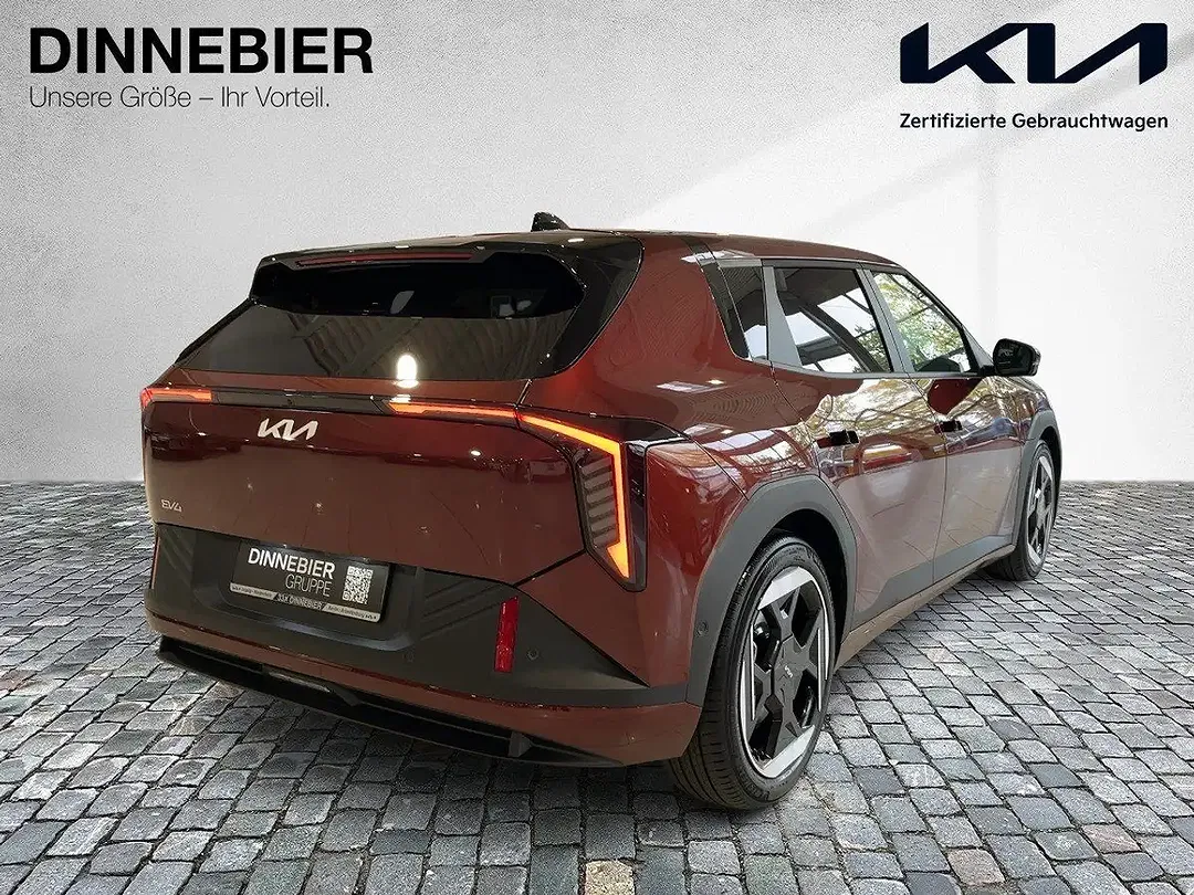 Kia EV4 - Thumbnail 3