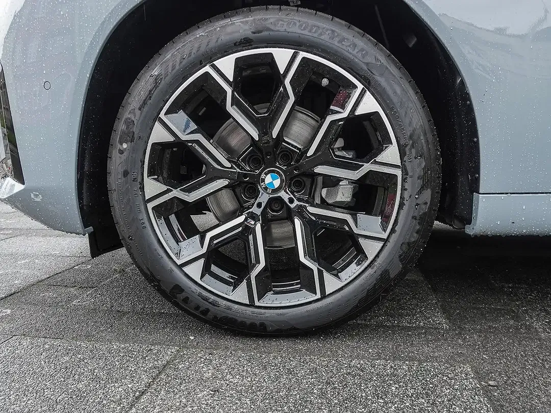 BMW X3 - Thumbnail 3