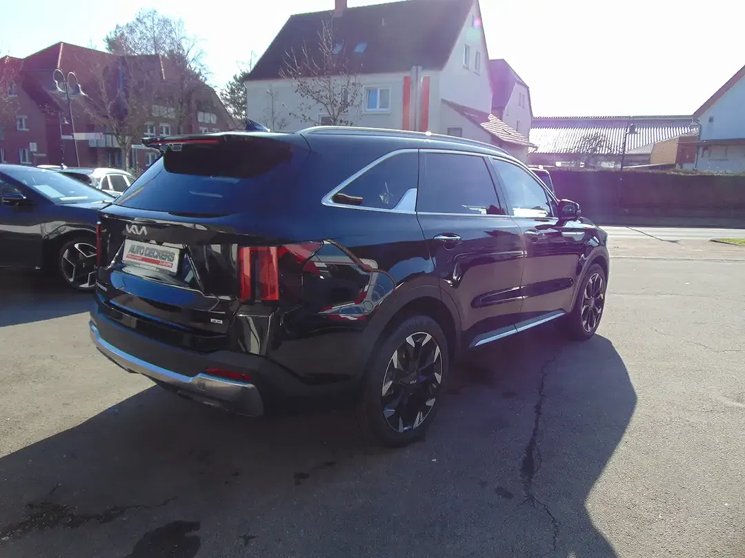 Kia Sorento - Thumbnail 4