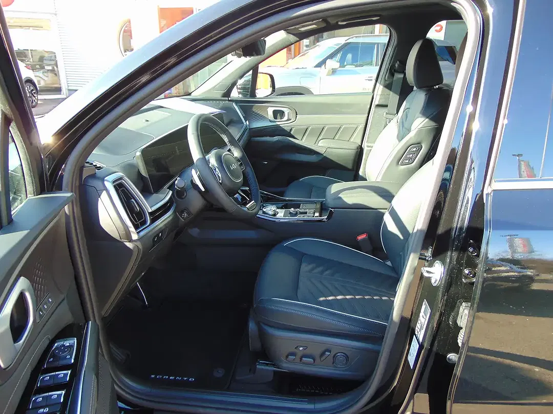Kia Sorento - Thumbnail 7