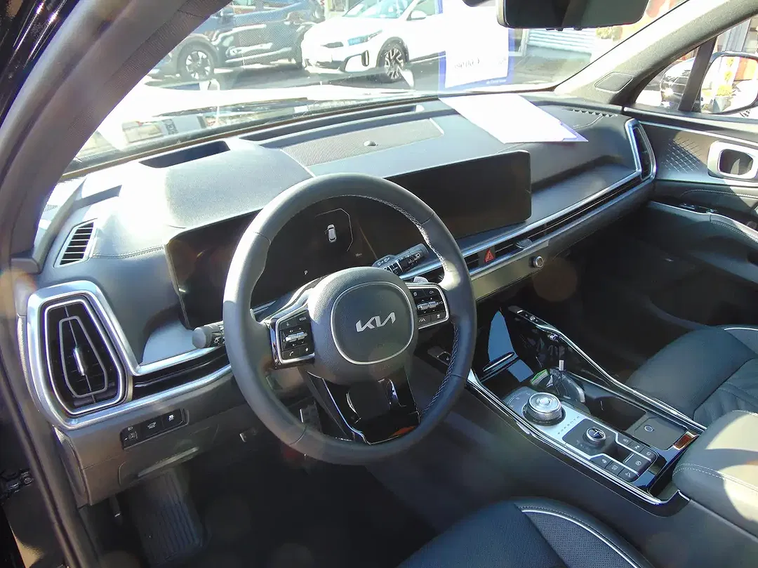 Kia Sorento - Thumbnail 8