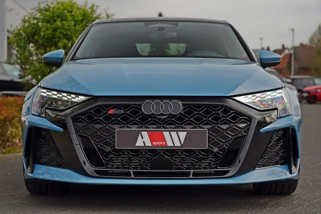 Audi RS3 - Thumbnail 3