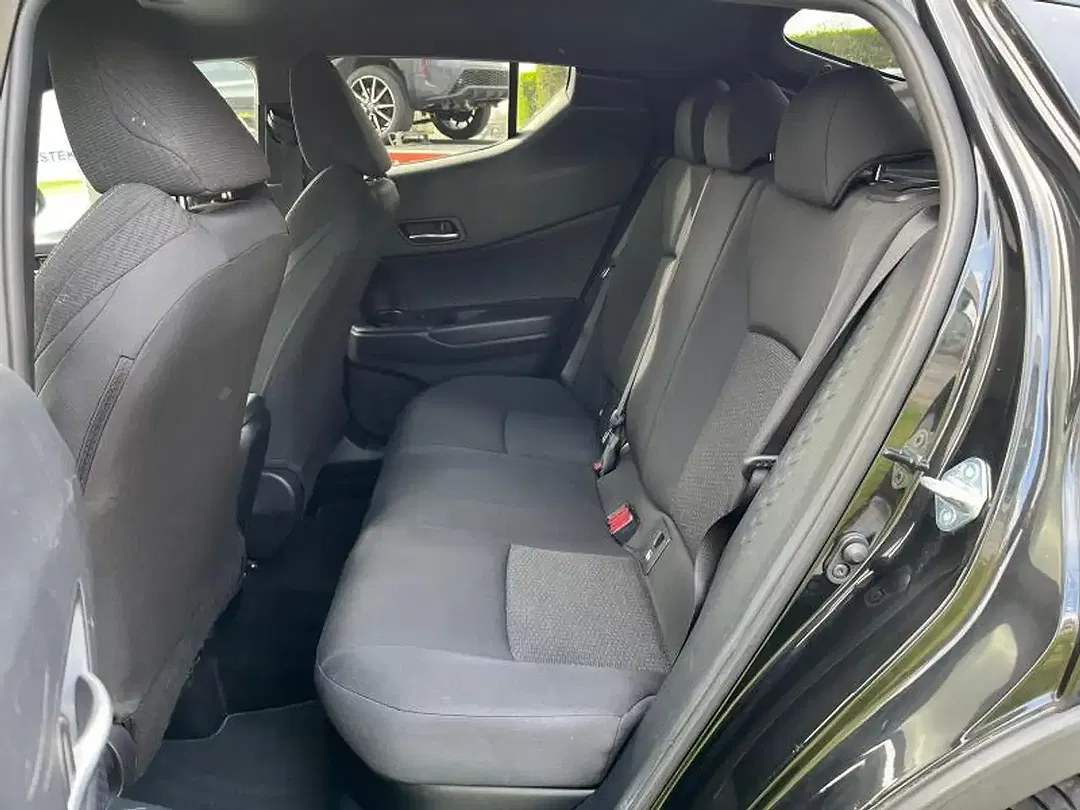 Toyota C-HR - Thumbnail 11