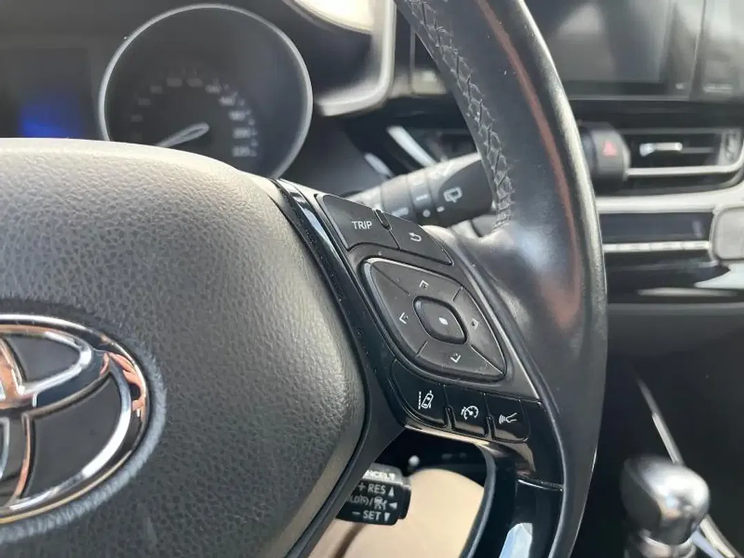 Toyota C-HR - Thumbnail 14
