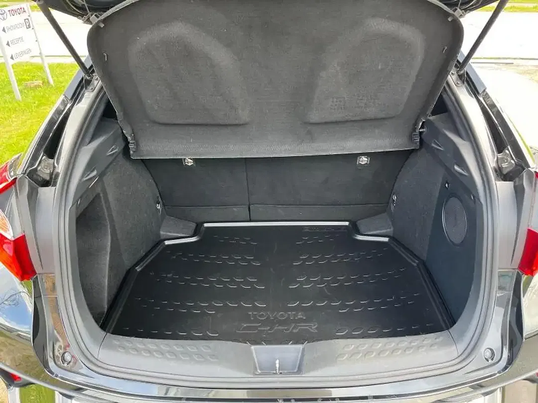 Toyota C-HR - Thumbnail 9