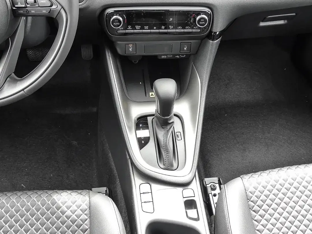 Mazda 2 - Thumbnail 11