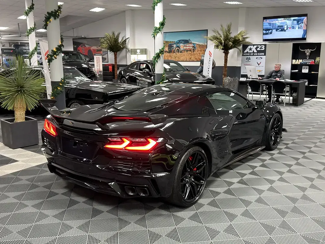Corvette Z06 - Thumbnail 11