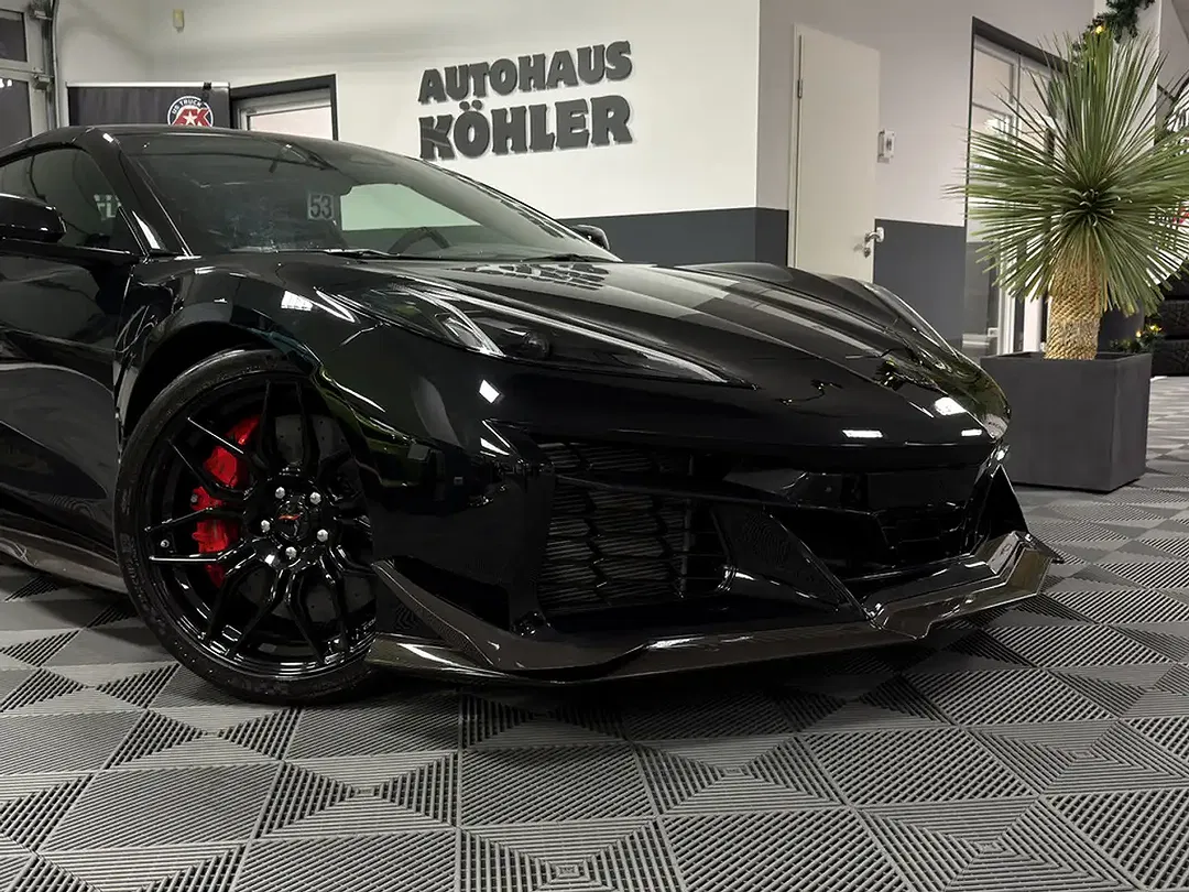 Corvette Z06 - Thumbnail 2