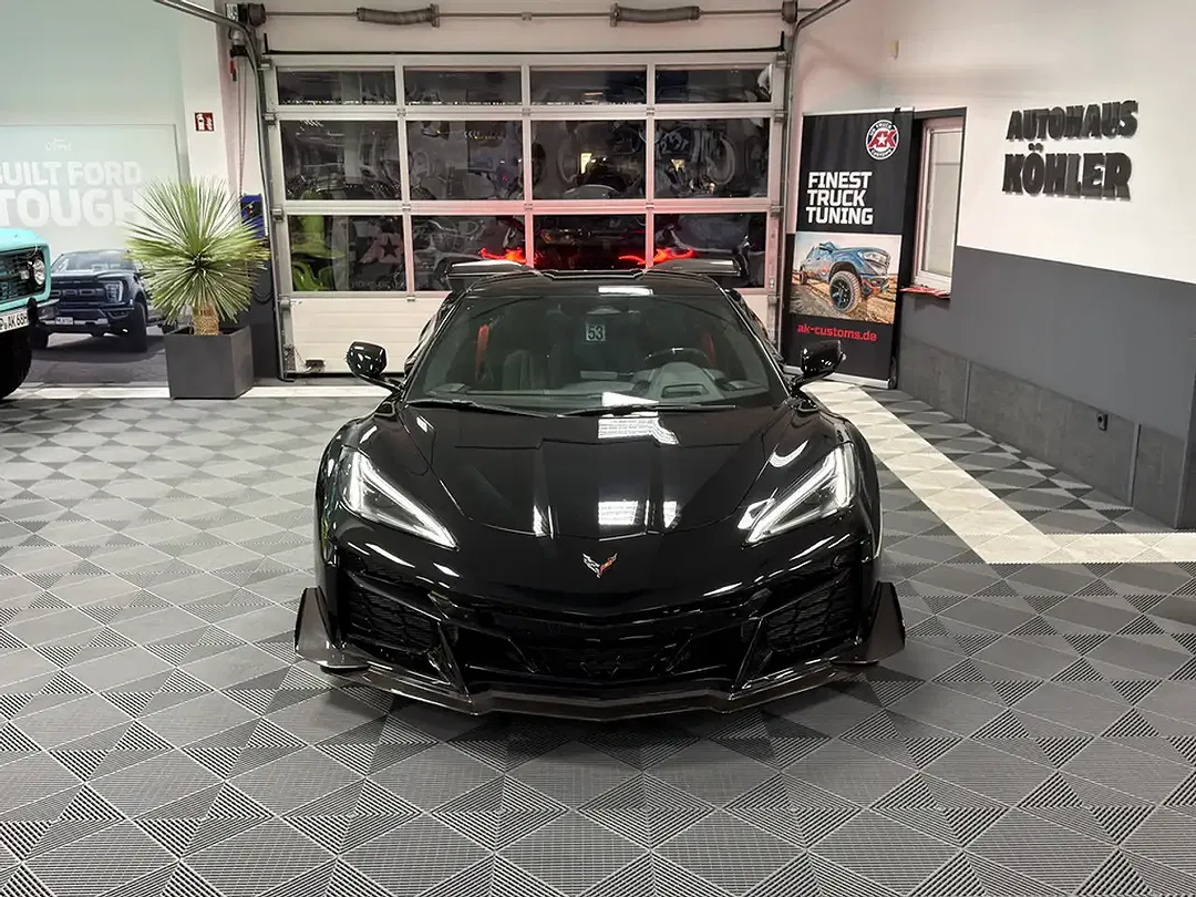 Corvette Z06 - Thumbnail 3