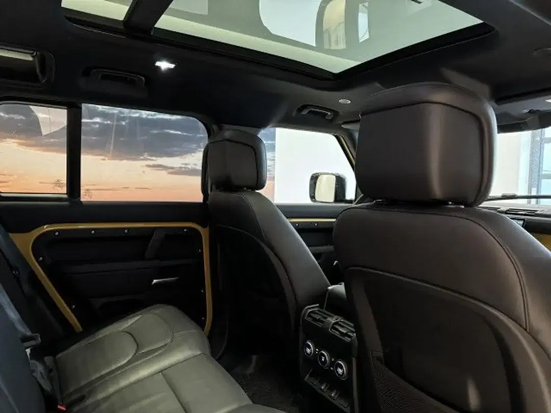 Land Rover Defender - Thumbnail 14