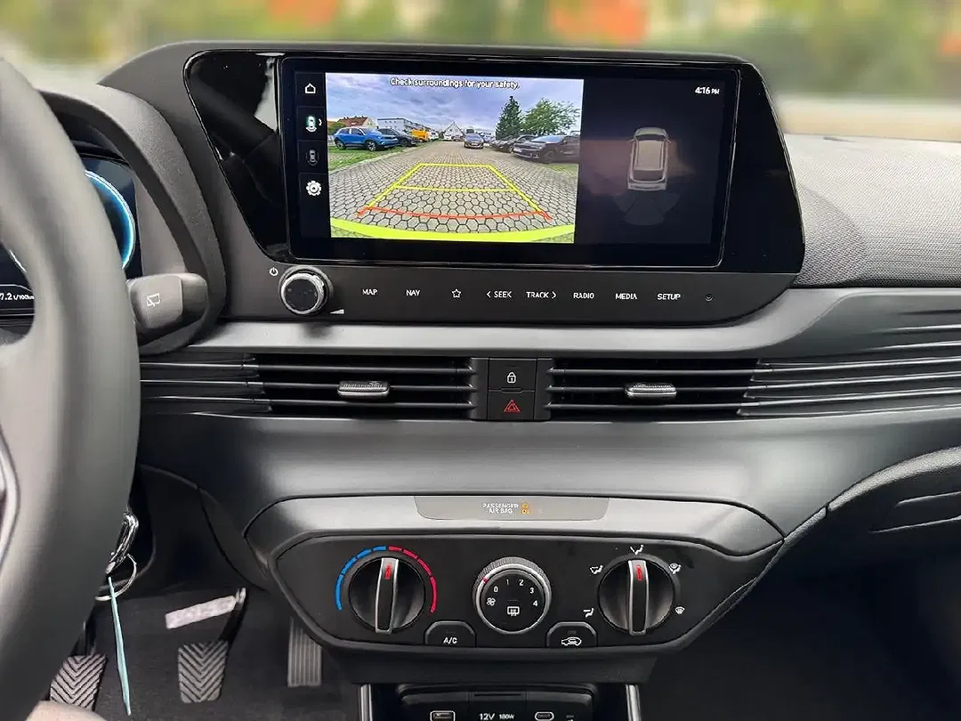 Hyundai i20 - Thumbnail 9